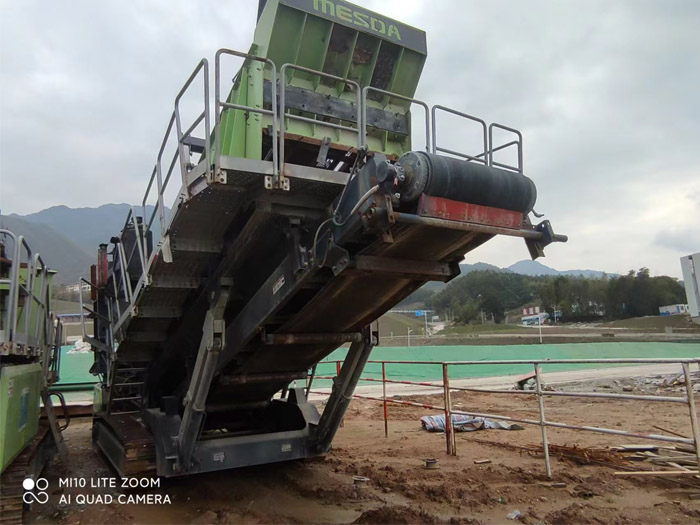 二手履帶式移動破碎站 二手履帶式移動破碎站