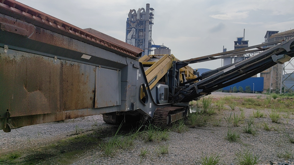 移動(dòng)式振動(dòng)篩 移動(dòng)式振動(dòng)篩